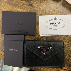 【最終値下げ】PRADA三つ折り財布