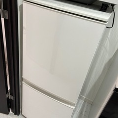 【お譲り先決定済み】冷蔵庫　シャープ　扉付け替え可能　SHARP 