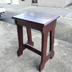 古い足踏みミシンの椅子　天然木　木製イス　家具 テーブル 