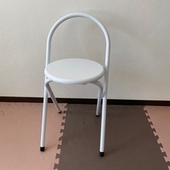 【取引中】折りたたみ椅子　　ホワイト　白