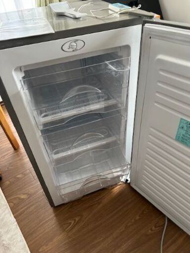 1ドア冷凍庫６０L