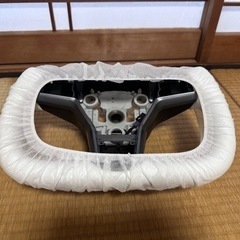 （新品）テスラ　モデルY ヨークハンドル（ヒーター付）