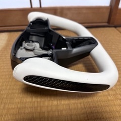 （新品）テスラ　モデルY ヨークハンドル（ヒーター付）