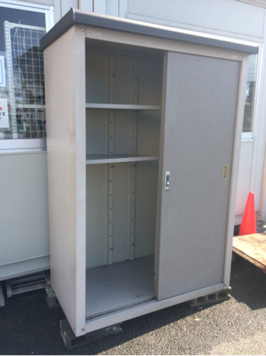 △ KYテクノロジー株式会社 ビ二トップ物置 倉庫 収納庫 サビ多数有り 部品の欠品多数有り/カギ無し △ KYテクノロジー株式会社 ビ二トップ物置 倉庫 収納庫 サビ多数有り