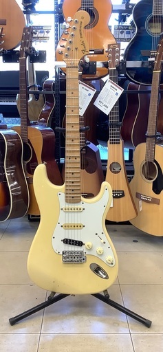 エレキギター　FENDER JAPAN     ストラトキャスター