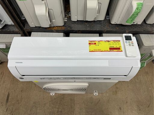 K05174　東芝　2021年製　中古エアコン　主に6畳用　冷房能力　2.2KW ／ 暖房能力　2.2KW