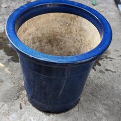 大きな植木鉢　直径30cm（内部）36cm（外部） 陶器製　高級...