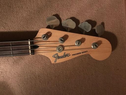 日本製 Fender P-Bass（ブラック＆ホワイト）