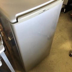 2010年製　SANYO直冷式冷蔵庫75L