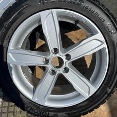 アウディA4アバントに使用のスタッドレス