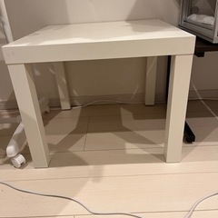 IKEA 家具　机　テーブル