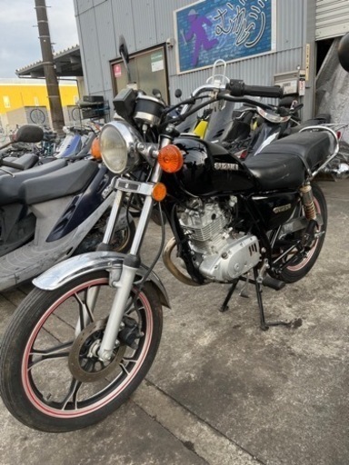 バイク スズキ GN125h