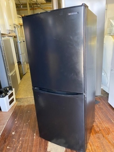 福岡市内配送無料　2019年　アイリスオーヤマ IRIS OHYAMA IRSD-14A-B [冷蔵庫 142L ブラック]