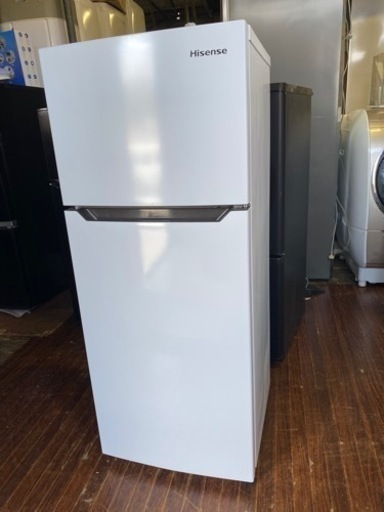 福岡市内配送無料　2021年式　ハイセンス 小型 冷蔵庫 幅48.1cm 120L ホワイト HR-B12C 2ドア 右開き 耐熱天板 静音