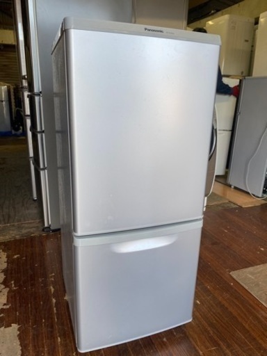 福岡市内配送無料　パナソニック Panasonic NR-B149W-S [冷蔵庫 （138L・右開き） 2ドア シルバー]