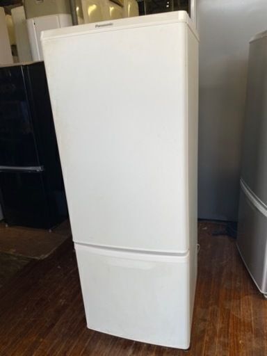 福岡市内配送無料　2019年式　パナソニック Panasonic NR-B17CW-W [パーソナル冷蔵庫 168L 右開き 2ドア マットバニラホワイト]