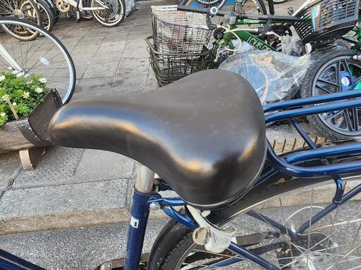 ママチャリ 27インチ 6変速 自動ライト カギ カゴ 付き 青 配達可能