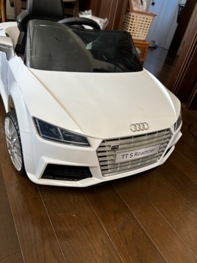 子供用　電動乗用ラジコンカーAudi TTS　リモコン付