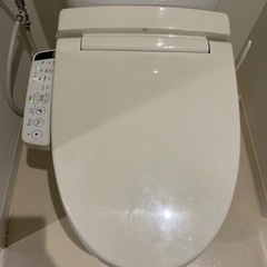 LIXILシャワートイレ2021年製美品暖房便座