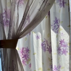 ニトリ　二重ドレープカーテン　花柄