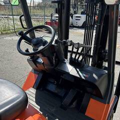 フォークシフター トヨタL&F バッテリーフォークリフト 2トン 3