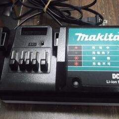 マキタ makita 充電器 DC18SGU AC100V専用