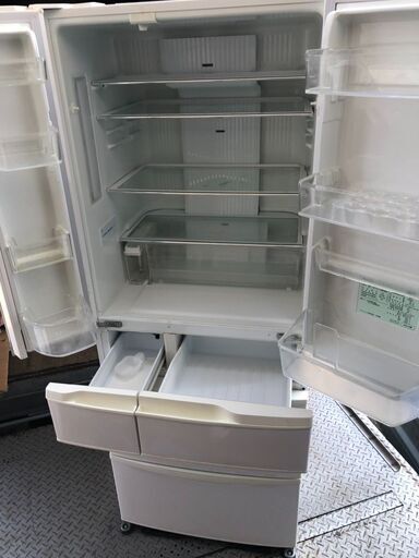 2016年式 451L パナソニック 冷蔵庫 NR-FV45S1 2016年式 451L パナソニック 冷蔵庫 NR-FV45S1 概要 冷凍冷蔵庫 NR