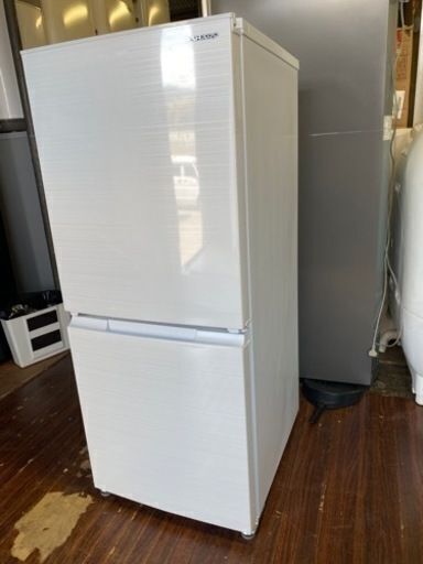 福岡市内配送無料　2020年式　シャープ SHARP SJ-D15G-W [冷蔵庫 （152L・つけかえどっちもドア） 2ドア ホワイト系]