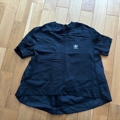 adidas Tシャツ 黒 レディース