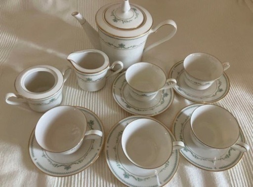 ノリタケ　Ivory China ティーセット