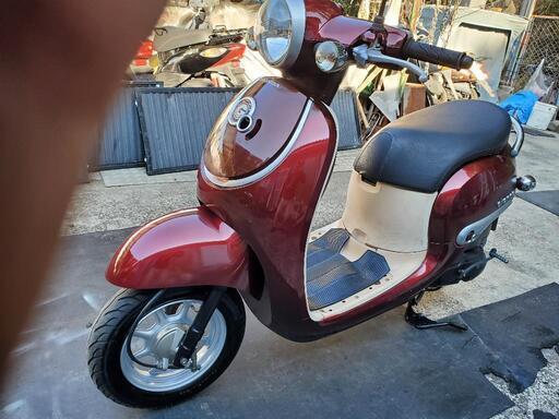 ホンダージョルノAF77バッテリ新品タイヤ新品オイル交換、プラグ交換してありますマット新品着けますメータレンズ新品にかえますキズわありません完全整ピ済みです値引き交渉お断りいたしますよれしく