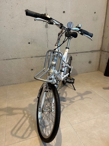 美品 ルイガノMVー1 20インチ ホワイト 410MM