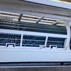 予約済み シンプルなエアコン 2021年製アイリス IRA-2204R 6~８畳 中古美品 即時取付¥9,000～