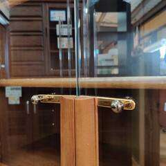 【愛品倶楽部柏店】コクサイの家具 3枚ガラス扉書棚 クレシア B120