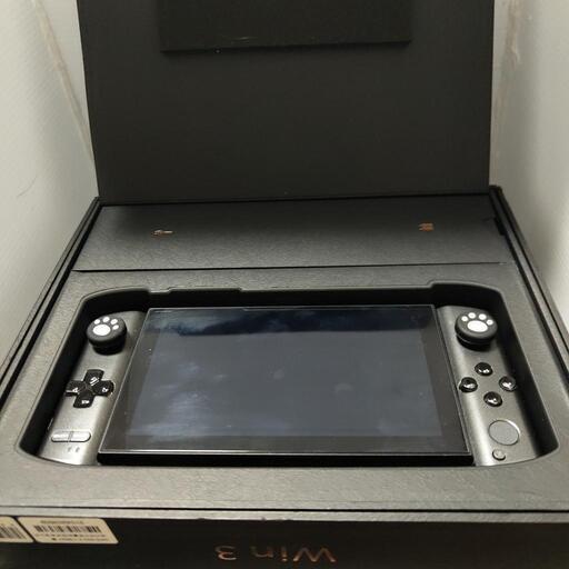 ポータブルゲーミングPC　GPDWIN3