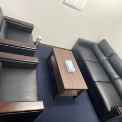 引取限定】応接セット（3人掛けソファ x1 / 1人掛けソファ x2 / ロー