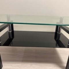 ガラスのテーブルです。