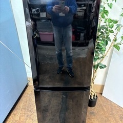 I757 ? 人気のブラック！ MITSUBISHI 冷蔵庫 (146L) ⭐ 動作確認済 