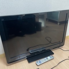 Panasonic 32型　液晶テレビ