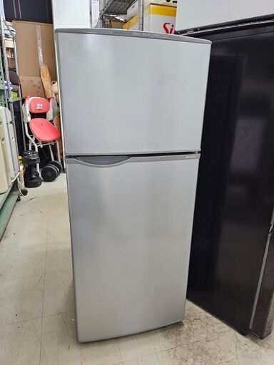 リサイクルショップどりーむ荒田店 No10543　お買い得品！　シャープ　2ドア冷蔵庫　2017年製　容量118L　1人暮らしに最適なサイズです♪