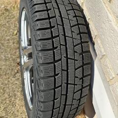 スタッドレスタイヤ、アルミホイール、ナット付き