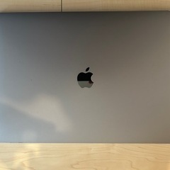 【ネット決済・配送可】【美品】MacBook Pro 16インチ...