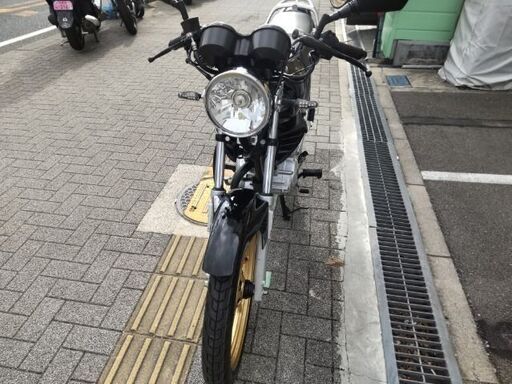 ヤマハ　ＹＢＲ１２５　ハンドル・マフラー・Ｒサス・ＬＥＤカスタム・４サイクルミッション車 ヤマハ YBR125 ハンドル・マフラー・Rサス・LEDカスタム・4