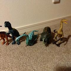 コストコの恐竜　おもちゃ フィギュア