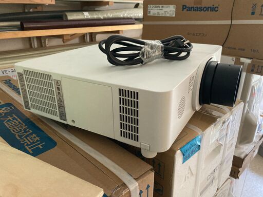 日立液晶プロジェクターCP-X8150
