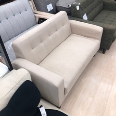 シンプルなコンパクトソファーのご紹介！！