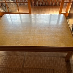 コタツ式テーブルです。
