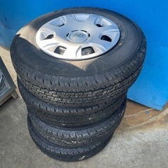 ダンロップ　タイヤ195/80R15 中古