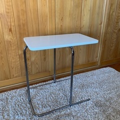 IKEA製　サイドテーブル