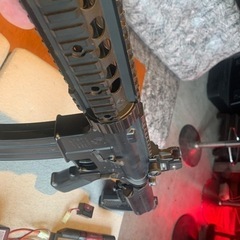 電動ガン、18歳以上